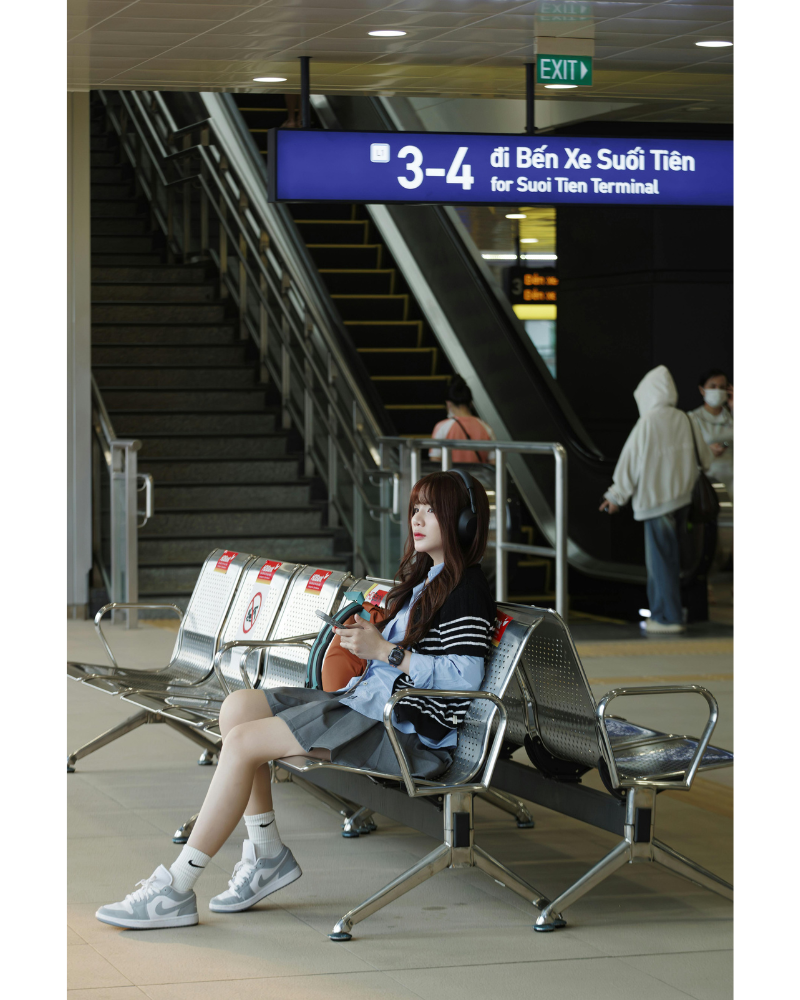 Footwear Essentials for Effortless travel style