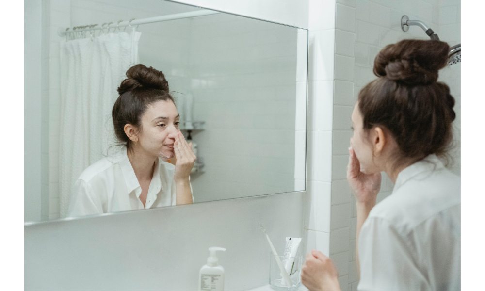 Gentle cleanser step in daily skincare routine for oily skin in India